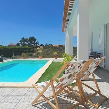 Sonho Do Mar - With Saltwater Pool 4*