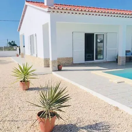 Sonho Do Mar - With Saltwater Pool Hotel